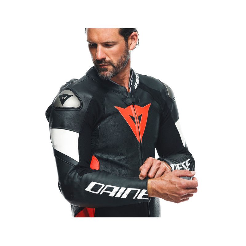 Mono DAINESE TOSA LEATHER 1PC PERF Negro/rojo fluo/blanco